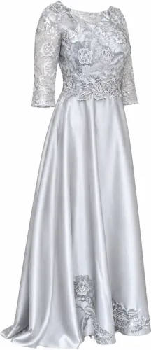 Vestido de cetim com bordado