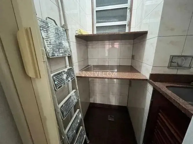 Sala - / Comercial / Centro