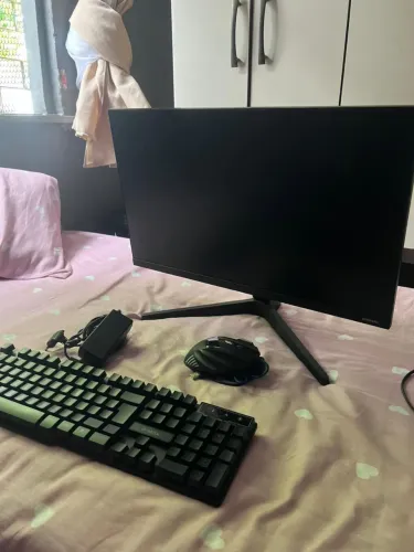 Kit gamer, monitor Samsung e periféricos B-max.