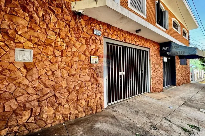 "Imperdível Sobrado Comercial/Residencial, Jardim Palma Travassos em Ribeirão Preto"
