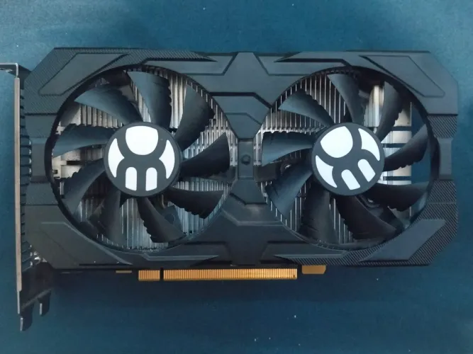RX 580 8GB (funcionando com defeito)