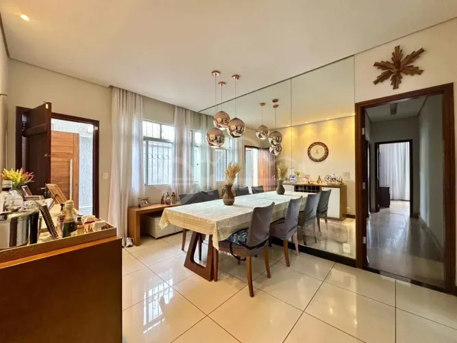 Casa à venda, 3 quartos, 1 suíte, 6 vagas, São Francisco - Belo Horizonte/MG