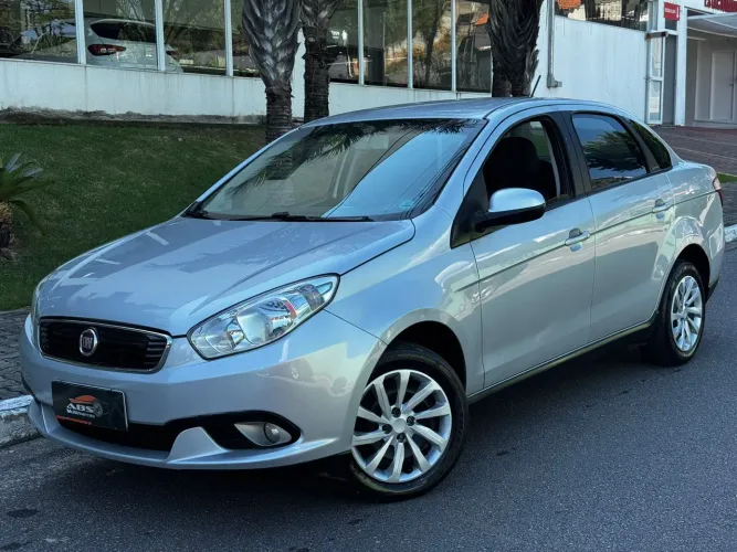 Fiat Grand Siena Attrac. 1.4 EVO F.flex 8V 2017