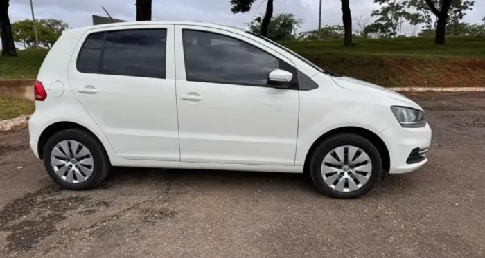 Volkswagen Fox Trendline 1.0 Flex 8V 5P 2015