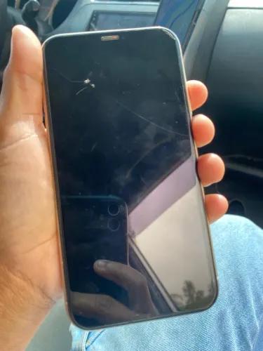 iPhone 11 128gb 68% bateria