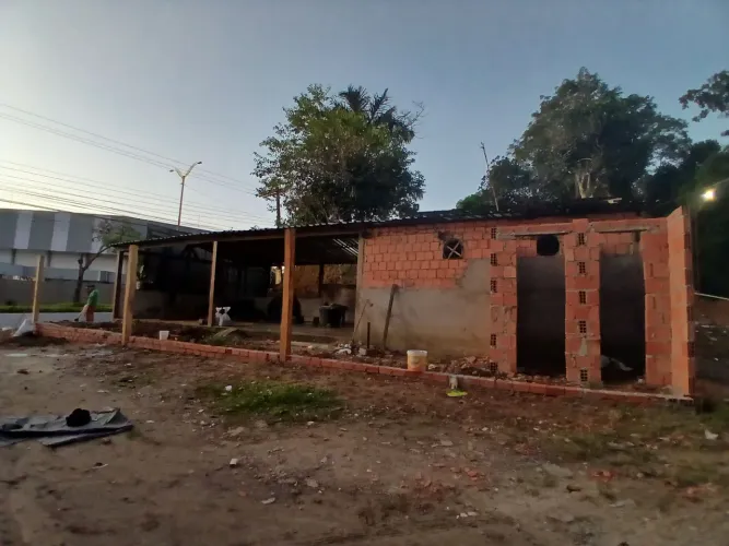 PONTO COMERCIAL PARA ALUGAR ? PRÓXIMO À PONTA NEGRA, MUITO CONHECIDO E BEM LOCALIZADO!