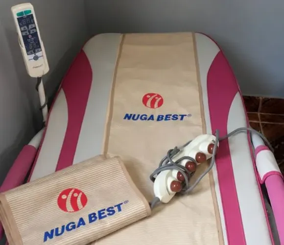 Cama de massagem térmica da Nuga Best (NM-400)