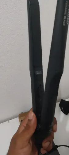 Prancha de Cabelo Philco Ceramic Black 230°C - Bivolt (produto novo nunca usado)