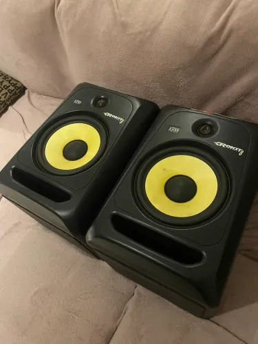 PAR DE MONITORES KRK ROKIT 8
