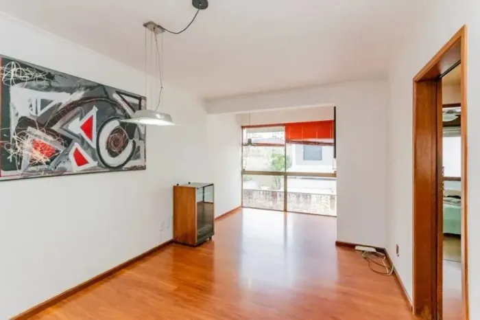 Apartamento para Aluguel no Bairro Petrópolis com 2 Dormitórios e 129 m²