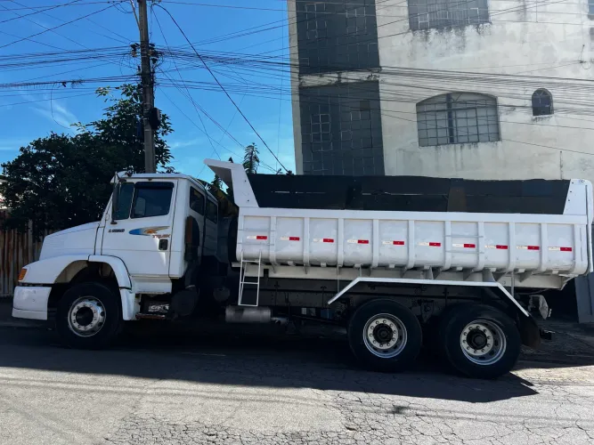 MB 1620 com 6 marchas, reduzido
