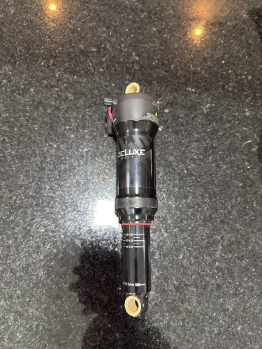 Amortecedor Traseiro RockShox Deluxe Select+ DebonAir+