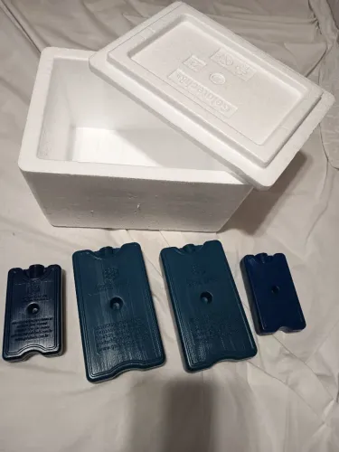 Isopor 5 litros + 4 gelos em gel