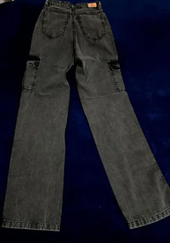 Calça jeans cargo nova tamanho 34 