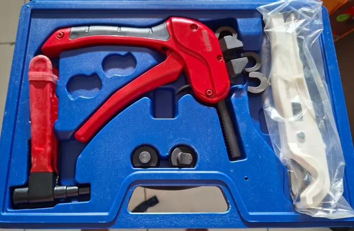 Kit de Ferramentas para Tubo PEX / PEX-AL-PEX / Multicamada - Marca EMMETI
