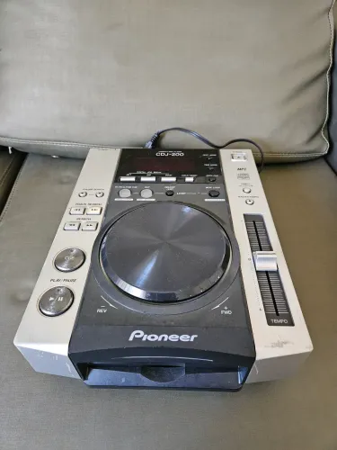Pioneer cdj 200