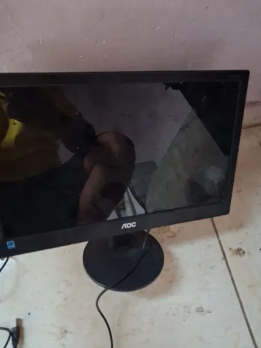 MOMITOR AOC 16 POLEGADA 