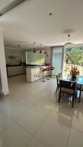 Excelente casa em condomínio fechado em Santa Luzia