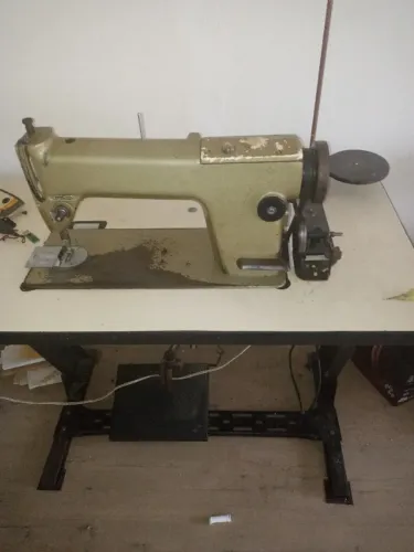 Maquina de costura industrial reta