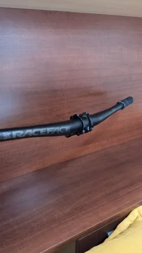 Guidão + mesa Raceface Turbine R