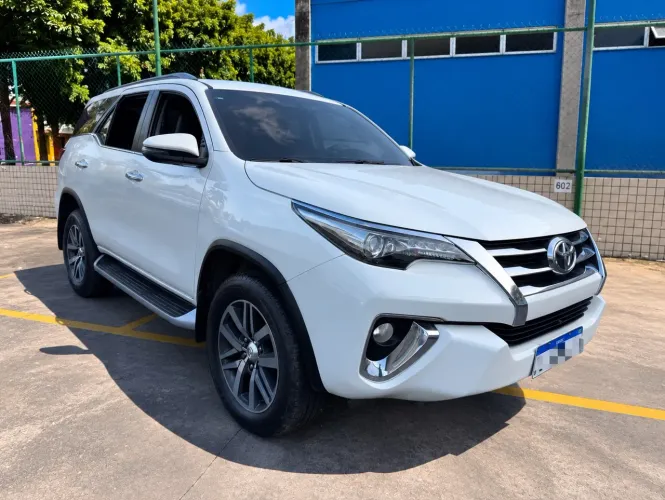 Toyota Hilux SW4 SRX 4X4 2.8 TDI 16V Dies. Aut. 2018