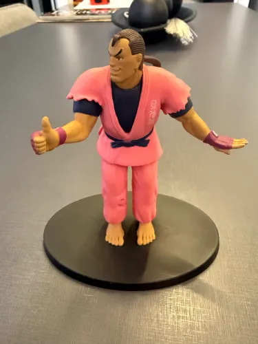 Action Figure Dan Street Fighter Planeta Deagostini
