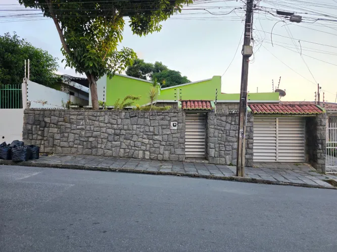 Casa à venda no bairro da Liberdade