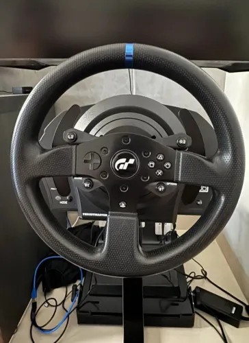 Vendo volante simulador t300rs zerado na caixa e tags