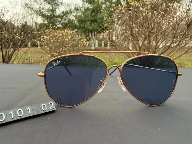 Oculos de sol ray ban reverse aviator azul
