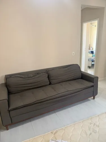 Sofá moderno