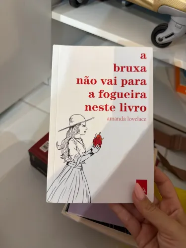 Livro a bruxa não vai para a fogueira nesse livro