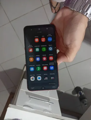 Samsung A10s R$:250