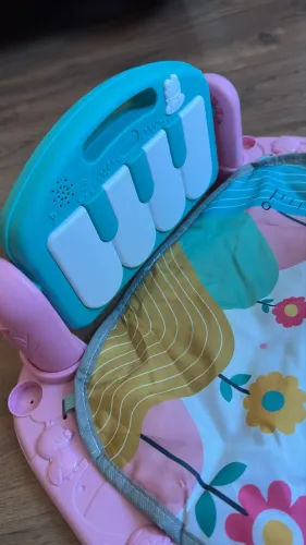 Ninho bebê novinho + brinquedo