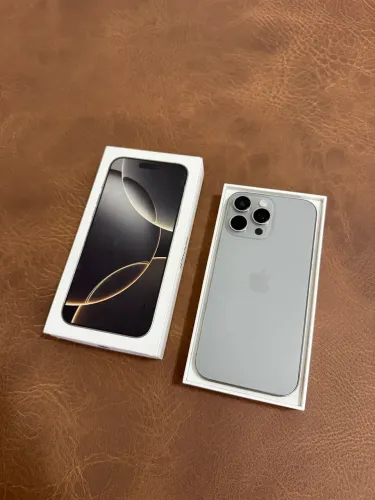 iPhone 16 Pro Max 