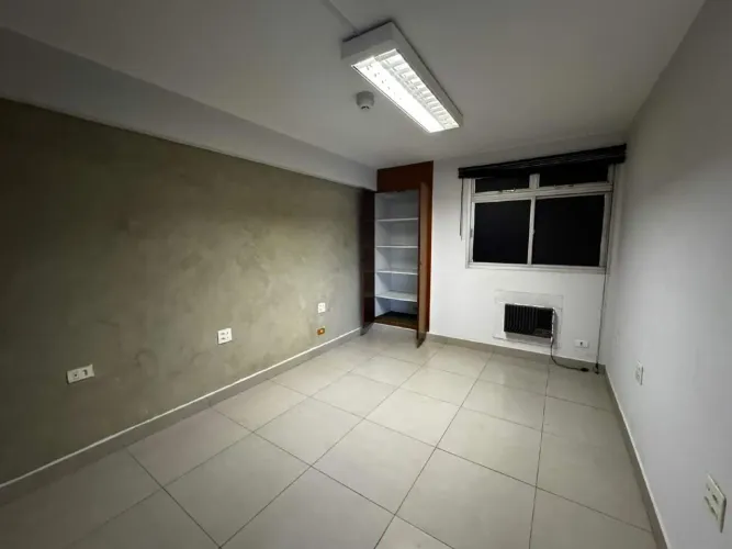 Sala Ed Domo, 55m² R$1.000,00 aluguel.