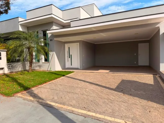 Casa térrea com 2 suítes no Ibiti Royal