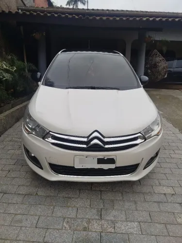 Citroen C4 Lounge Tendance 2.0 Flex 4P Aut. 2014