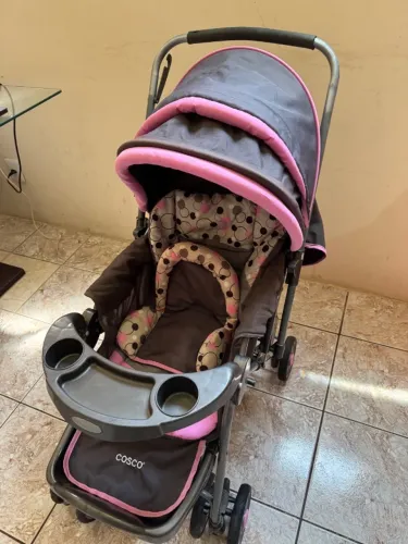 Carrinho de bebê Rosa