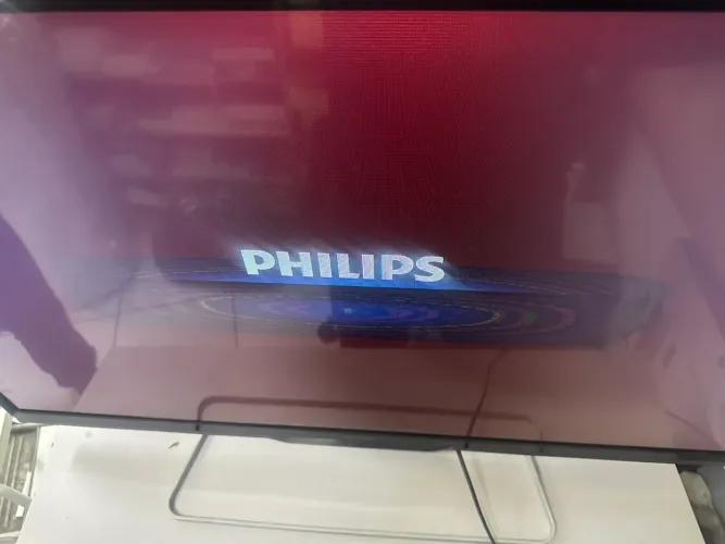 TV Philips 42PFL5008G/78 C/Defeito