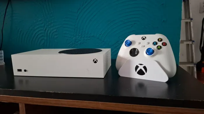 Xbox series s + controle e suporte