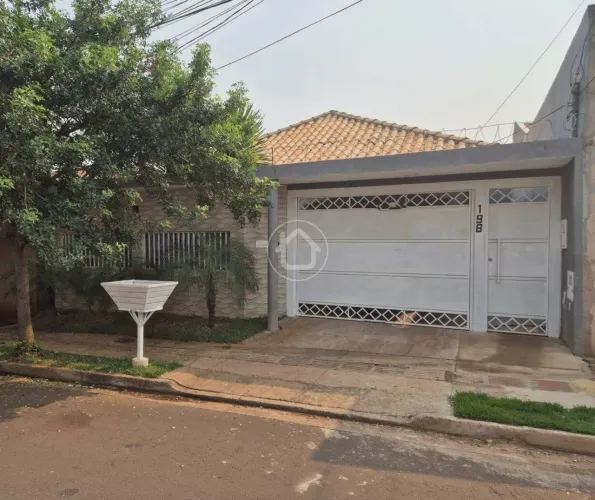 CASA COM 3 DORMITORIOS NO SIRIO LIBANES