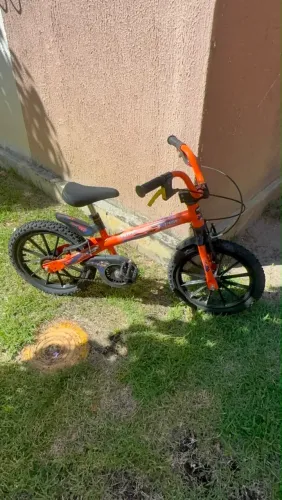 Bicicleta aro 16 com rodas