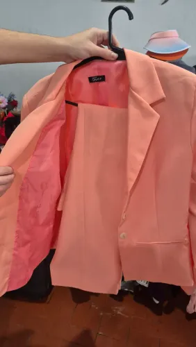 Blazer e calça feminina marca Typs tamanho P excelente estado