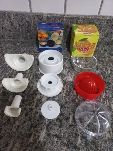 Kit para Fazer Empadas/pastéis- Art Empada e espremedor frutas