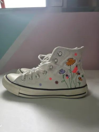 Tênis all star chuck taylor Bordado floral