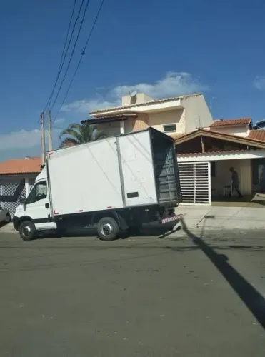 Fretes coletas de móveis usados  mudanças Curitiba 
