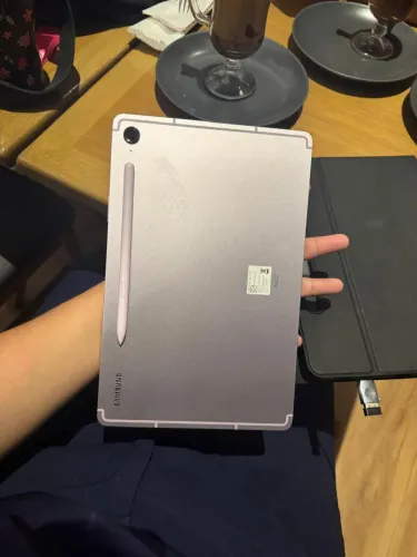 VENDO - tablet TAB S9 FE - zerado na garantia ainda