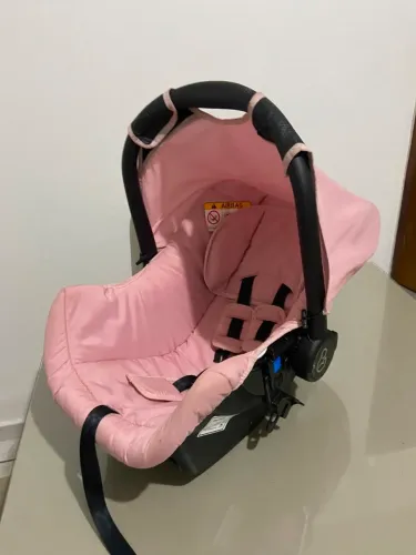 Vendo bebê conforto da Galzerano novo.