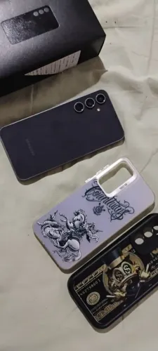 Samsumg s23 fe ótimo estado vai com as duas capinha caixa 128gb