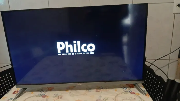 VENDO SMARTV PHILCO 32 POLEGADAS, AR CONDICIONADO 9 MIL BTUS, CAFETEIRA 